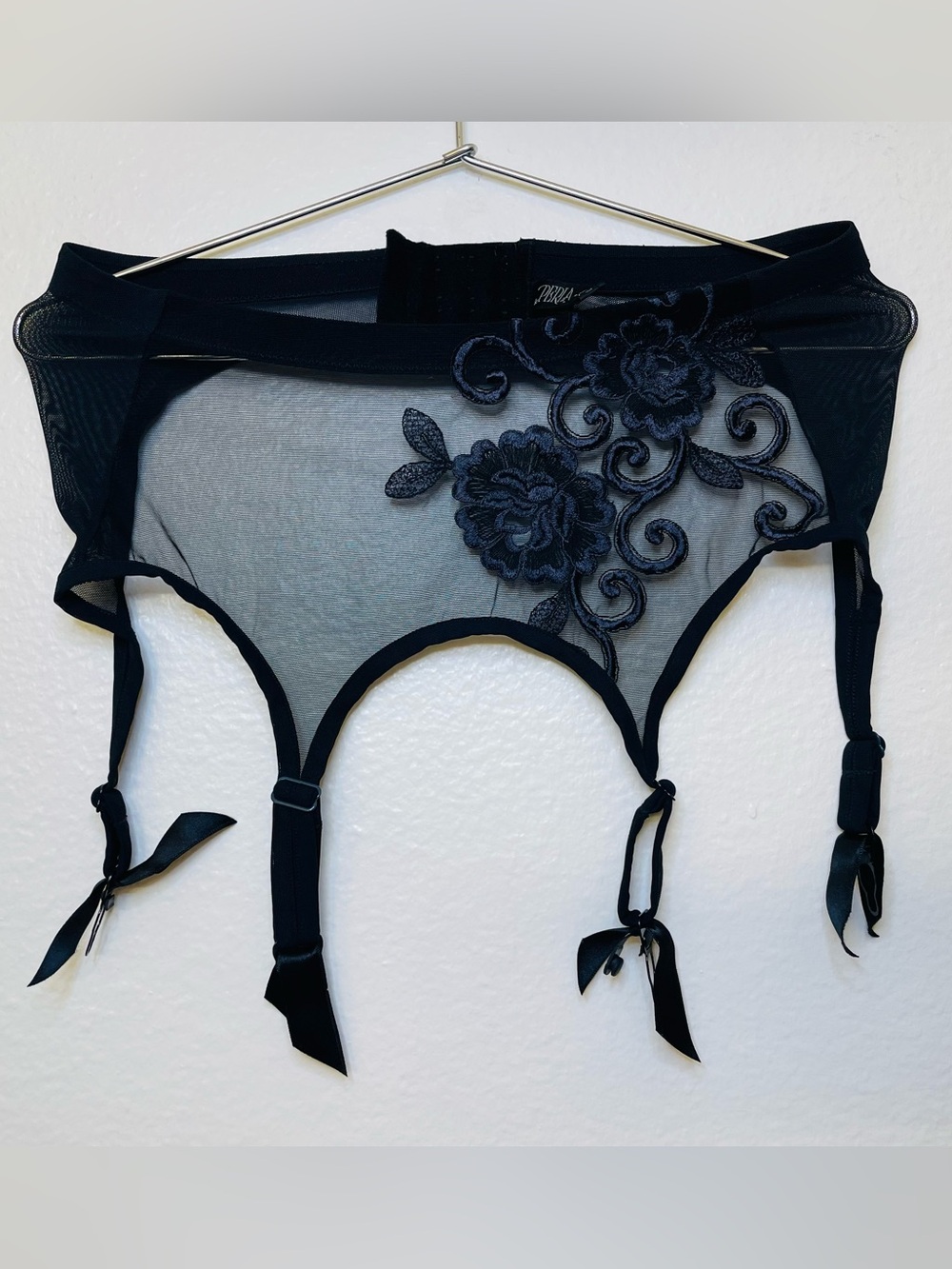 La Perla Vintage Black Sheer Floral Embroidered Garter Belt Size 10